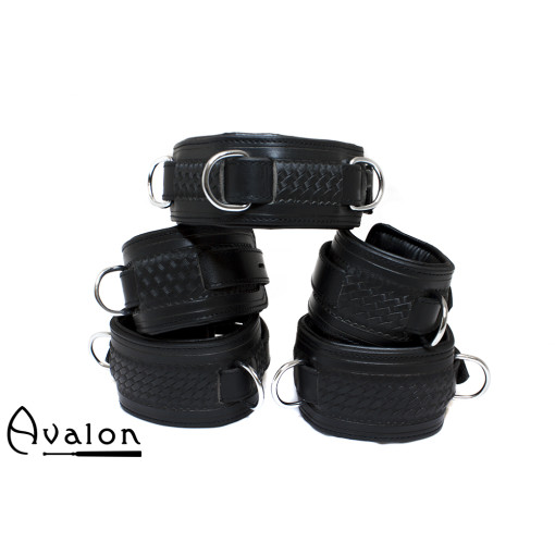 Avalon - LUST - Collar og Cuffs, 5 deler, Sort Avalon - LUST - Collar og Cuffs, 5 deler, Sort